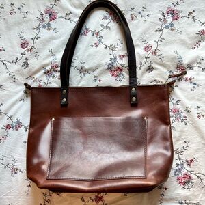 Portland Leather Medium Zipper Tote in Grizzly Leather